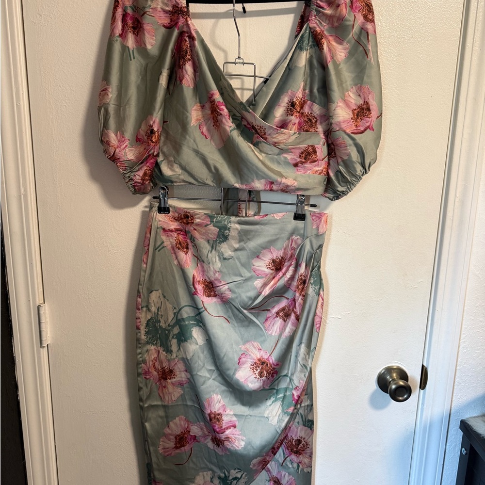 Express Vibrant Floral Pattern Dress